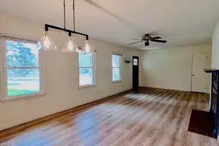 737 Lakeview Dr, Henderson, NC 27536 - Photo 3