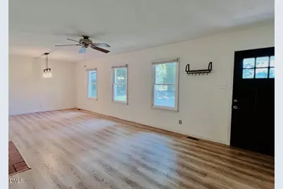 737 Lakeview Drive, Henderson, NC 27536 - Photo 5