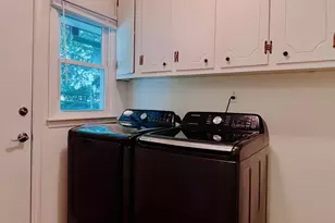 737 Lakeview Dr, Henderson, NC 27536 - Photo 11