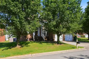 608 Oxboro Cir, Durham, NC 27713 - Photo 9