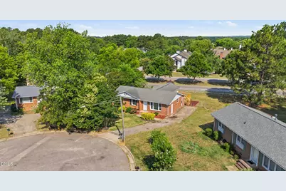 2901 Wicklow Place, Raleigh, NC 27604 - Photo 33