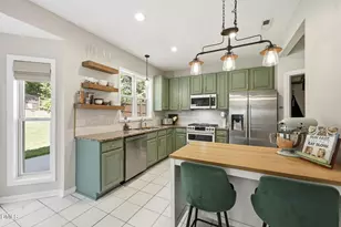 108 Aldeburgh Ct, Holly Springs, NC 27540 - Photo 17