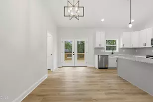 736 Chandler Ave, Burlington, NC 27217 - Photo 7
