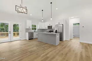 736 Chandler Ave, Burlington, NC 27217 - Photo 5