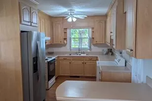 1108 Friendly Rd, Dunn, NC 28334 - Photo 7