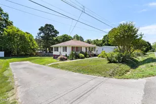 523 Central Ave, Hillsborough, NC 27278 - Photo 25