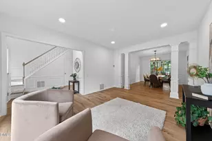 109 Chessington Ct, Cary, NC 27513 - Photo 9