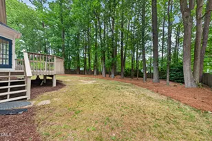 109 Chessington Ct, Cary, NC 27513 - Photo 37