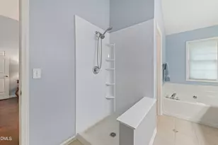 109 Leblanc Ct, Cary, NC 27513 - Photo 21