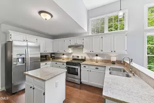 109 Leblanc Ct, Cary, NC 27513 - Photo 15