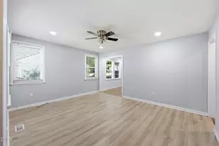 427 N Clark St, Henderson, NC 27536 - Photo 7