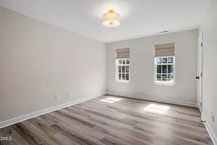 729 Little Leaf Ct, Holly Springs, NC 27540 - Photo 25