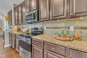 1812 Hemby Ridge Ln, Morrisville, NC 27560 - Photo 9