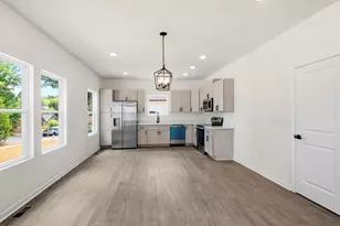 114 N Ireland St, Burlington, NC 27217 - Photo 23