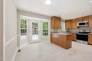 9812 Gralyn Rd, Raleigh, NC 27613 - Photo 7