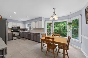 1104 Fallen Oak Dr, Apex, NC 27502 - Photo 3