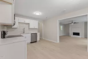 7361 Hyannis Dr, Fayetteville, NC 28304 - Photo 9