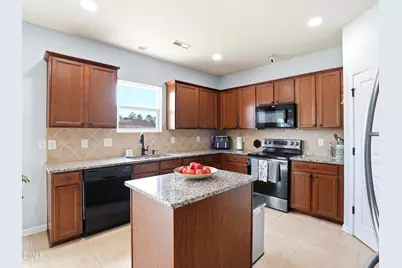 8128 Hovingham Way, Raleigh, NC 27616 - Photo 11
