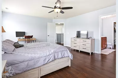 8128 Hovingham Way, Raleigh, NC 27616 - Photo 17