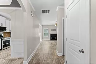 189 Kentucky Derby Ln, Lillington, NC 27546 - Photo 5