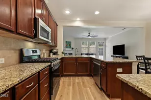 2456 Baslow Dr, Apex, NC 27539 - Photo 9