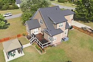 101 Caledonia Ln, Clayton, NC 27520 - Photo 9
