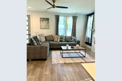 138 E End Avenue, Durham, NC 27703 - Photo 9