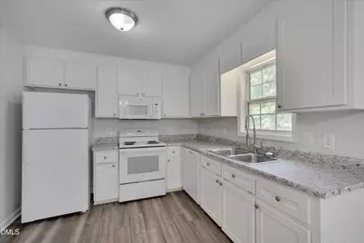 416 Creekbluffs Drive, Fuquay Varina, NC 27526 - Photo 15