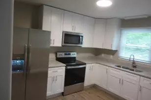 137 W Barbee St, Zebulon, NC 27597 - Photo 3