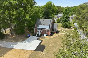 227 W Corbin St, Hillsborough, NC 27278 - Photo 9