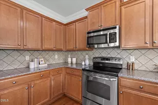7633 Mapleshire Dr, Raleigh, NC 27616 - Photo 7