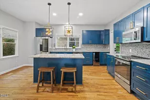 629 Brookview Dr, Chapel Hill, NC 27514 - Photo 3