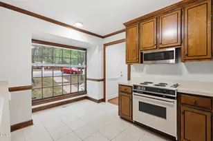 143 Hedgerow Ct, Cary, NC 27513 - Photo 7