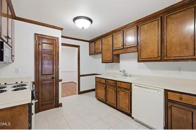 143 Hedgerow Court, Cary, NC 27513 - Photo 9