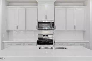 1427 Hatteras Rd, Durham, NC 27703 - Photo 9