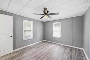 320 E Earp St, Holly Springs, NC 27540 - Photo 23