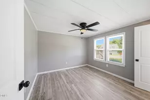 320 E Earp St, Holly Springs, NC 27540 - Photo 19