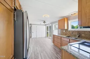 320 E Earp St, Holly Springs, NC 27540 - Photo 13