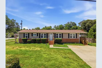 320 E Earp Street, Holly Springs, NC 27540 - Photo 1