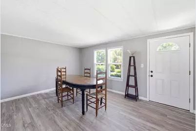 320 E Earp Street, Holly Springs, NC 27540 - Photo 5