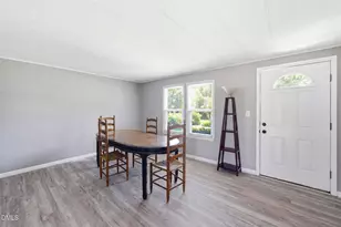 320 E Earp St, Holly Springs, NC 27540 - Photo 5