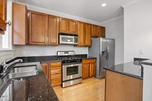 252 Ashton Hall Ln, Raleigh, NC 27609 - Photo 3