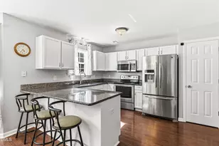 352 Arbor Crest Rd, Holly Springs, NC 27540 - Photo 3
