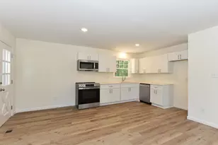 939 Cheves Rd, Zebulon, NC 27597 - Photo 5