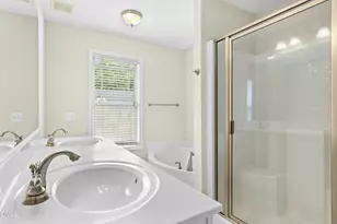 5541 Nur Ln, Raleigh, NC 27606 - Photo 23