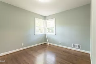 204 W Johnson St, Cary, NC 27513 - Photo 13
