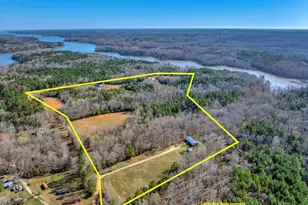 560 Little Rosewood Ln, Henderson, NC 27537 - Photo 1