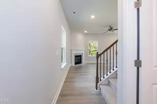702 Dunlawton Ct, Sanford, NC 27330 - Photo 5