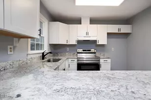 529 Clifford Ave, Fayetteville, NC 28314 - Photo 7