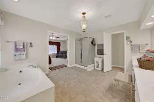 7733 Silver View Ln, Raleigh, NC 27613 - Photo 57